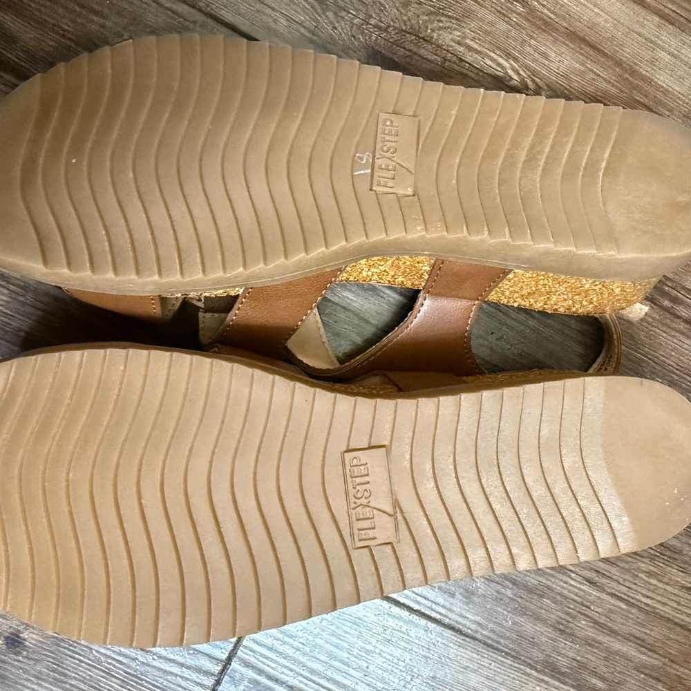 Flex Step Sandals - Picture 6 of 6